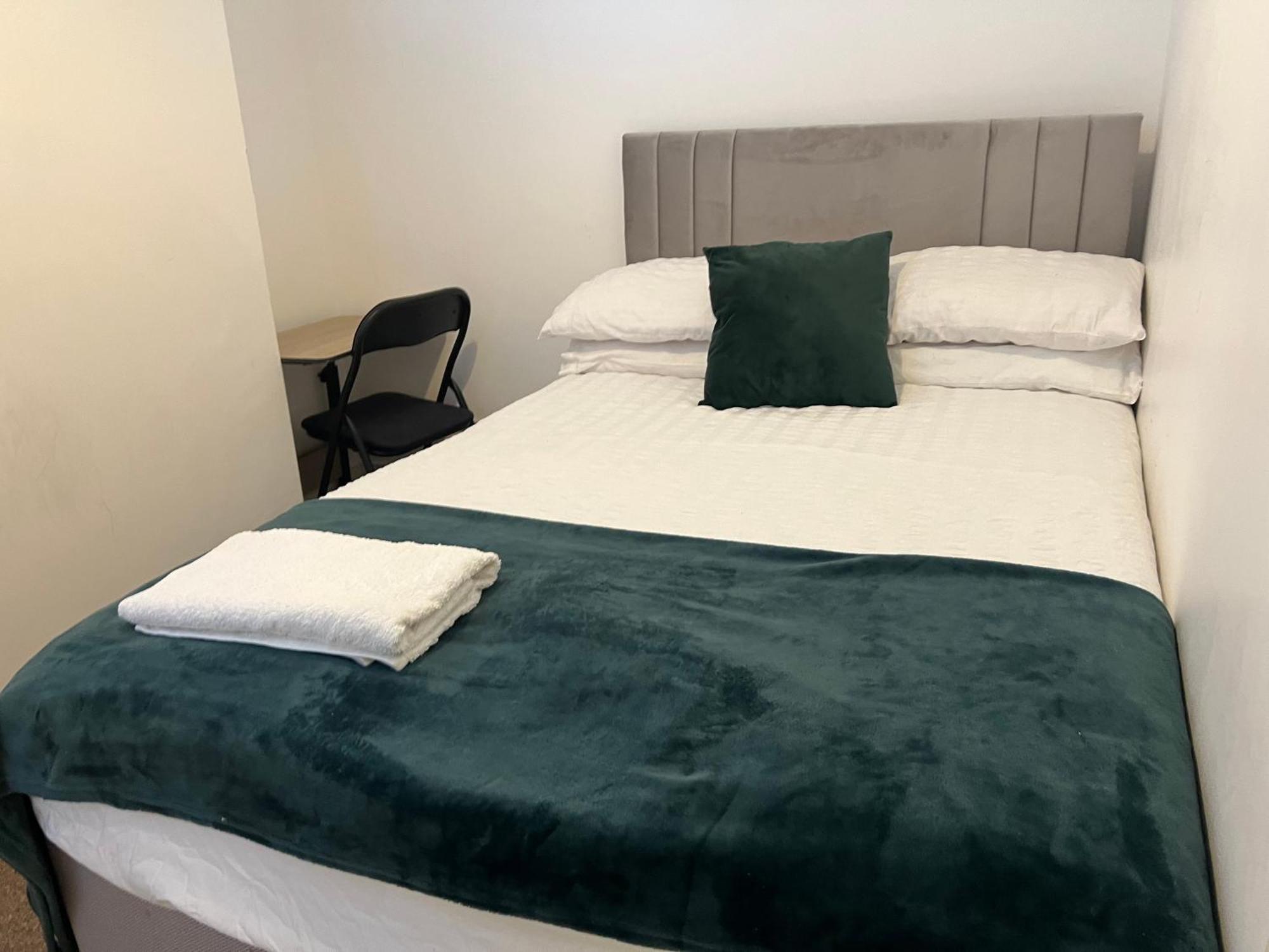 The Coral Guest House 1 Fratton Park 朴次茅斯 外观 照片
