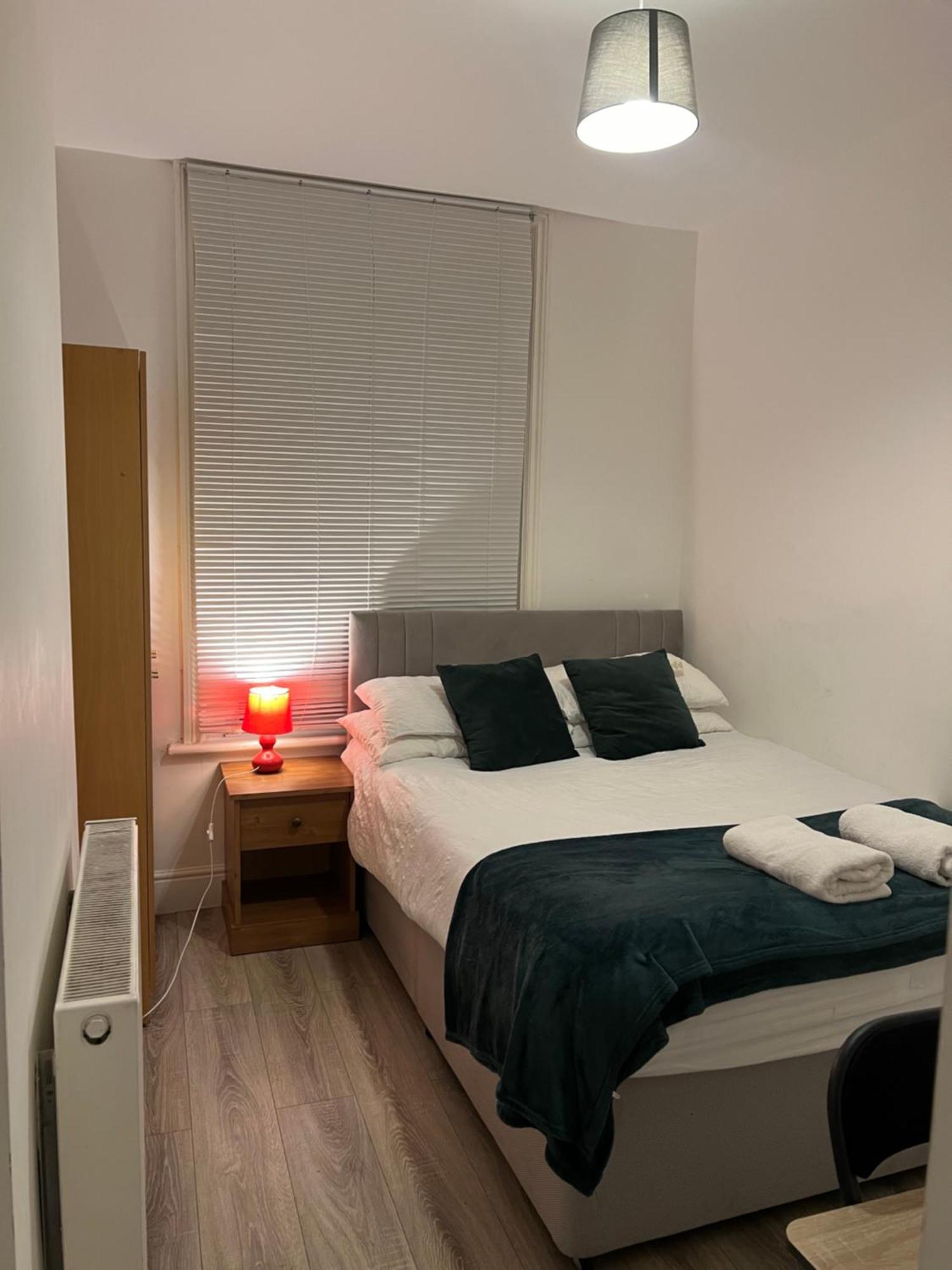 The Coral Guest House 1 Fratton Park 朴次茅斯 外观 照片